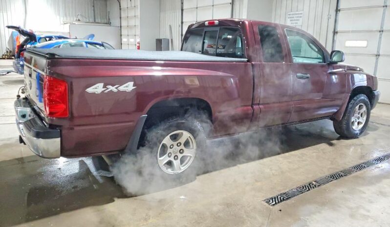 
								2005 Dodge Dakota full									