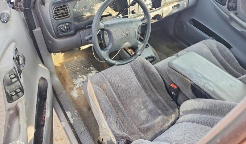 
								2000 Dodge Dakota full									