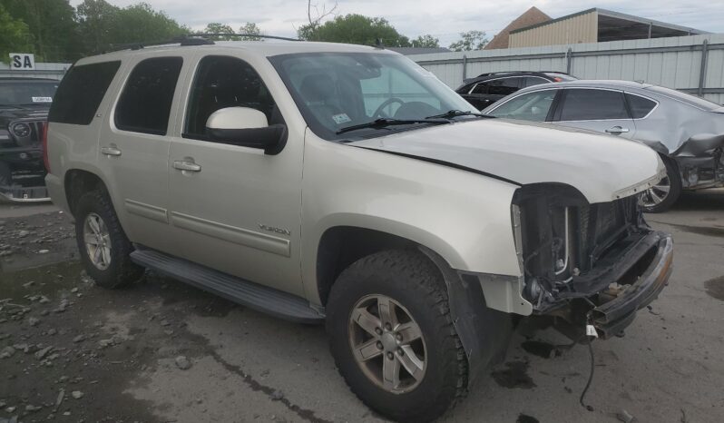 
								2013 Gmc Yukon full									