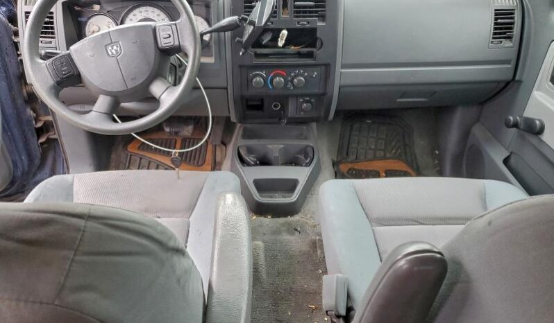 
								2005 Dodge Dakota full									
