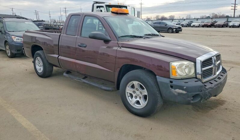 
								2005 Dodge Dakota full									