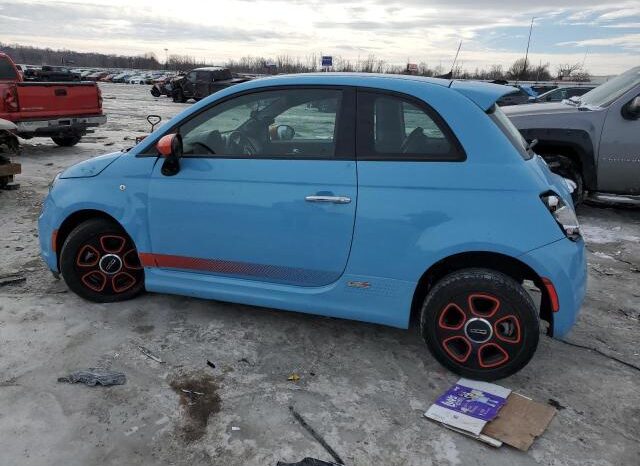 
								2016 Fiat 500 full									