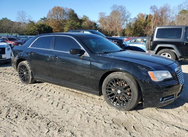 
								2013 Chrysler 300 full									