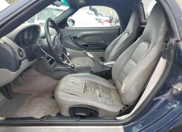 
								2000 Porsche Boxster full									