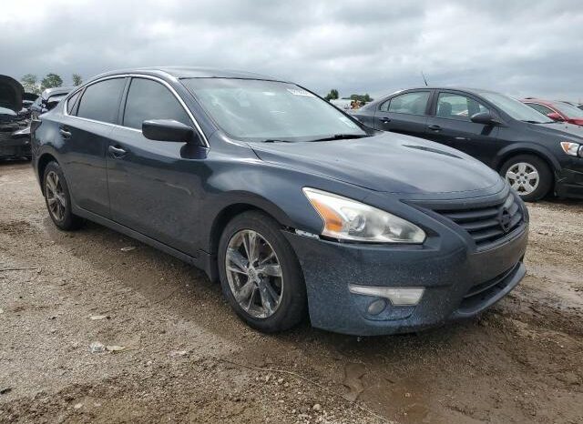 
								2015 Nissan Altima 2.5 full									