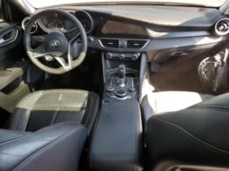 
										2017 Alfa romeo Giulia q4 full									