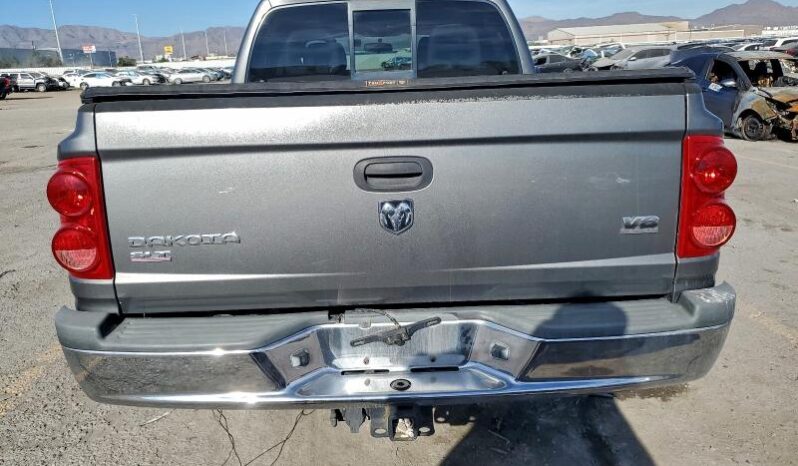 
								2005 Dodge Dakota full									