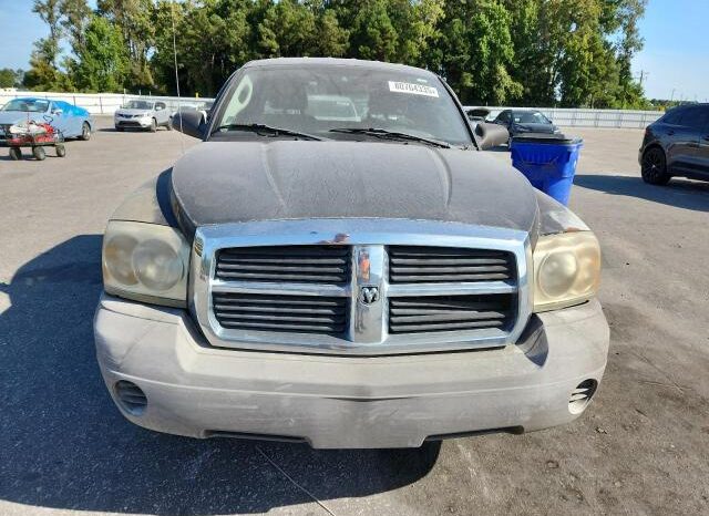 
								2005 Dodge Dakota full									
