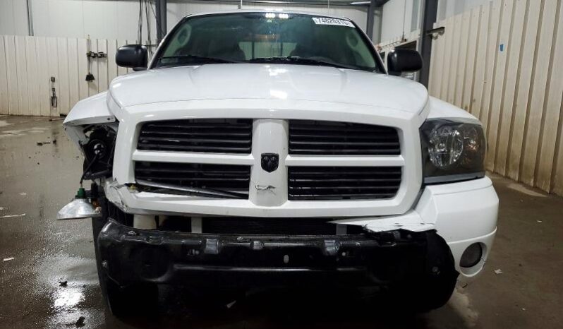 
								2006 Dodge Dakota full									