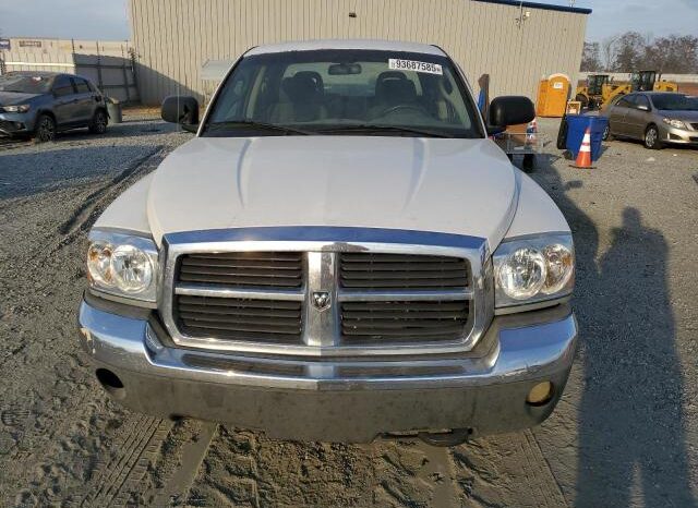 
								2005 Dodge Dakota full									