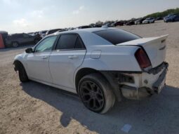 
										2017 Chrysler 300 full									
