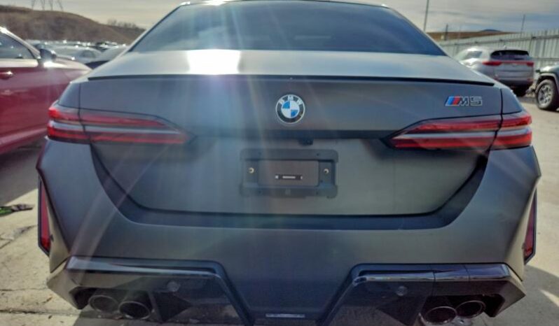 
								2026 BMW M5 full									