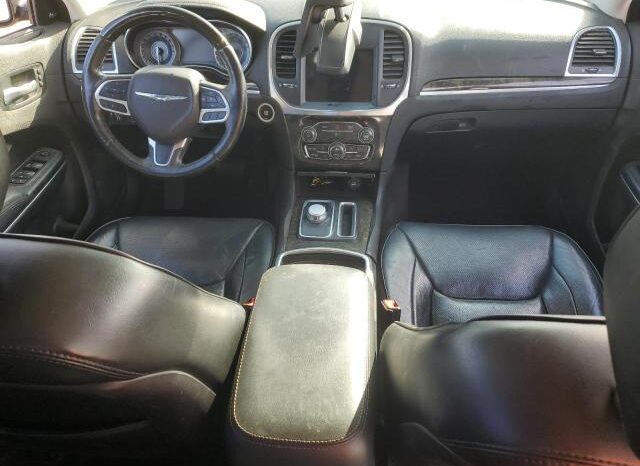 
								2017 Chrysler 300 full									