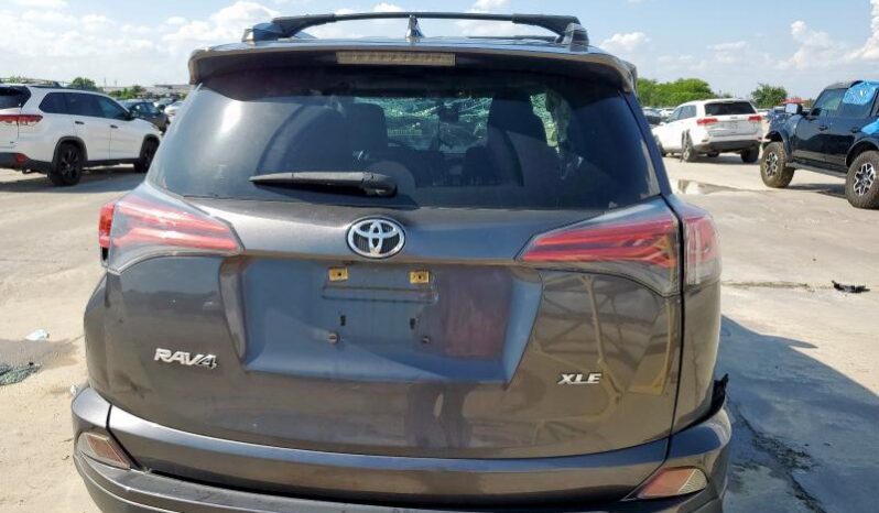 
								2018 Toyota Rav4 full									