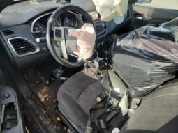 
										2013 Chrysler 200 tourin full									