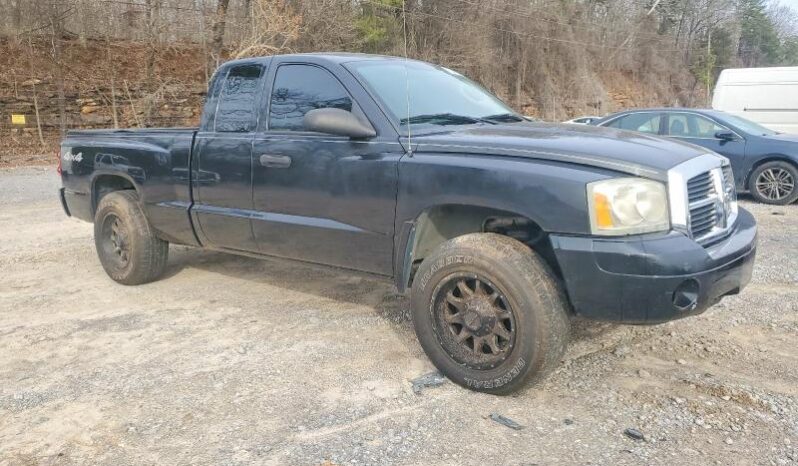 
								2007 Dodge Dakota full									