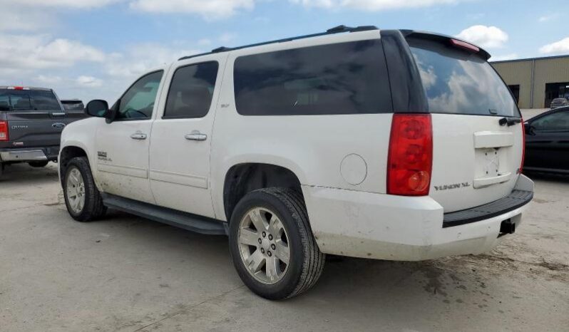 
								2013 Gmc Yukon full									