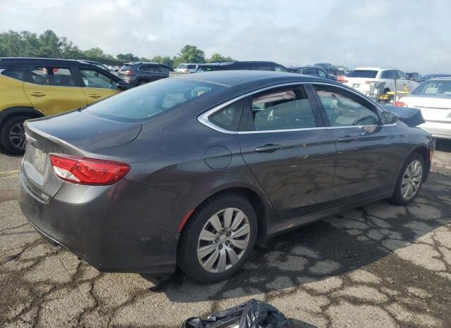 
								2016 Chrysler 200 lx full									