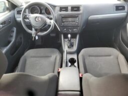 
										2015 Volkswagen Jetta se full									