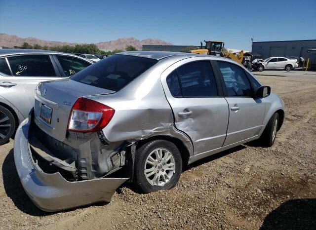 
								2013 Suzuki Sx4 full									