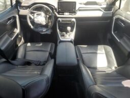 
										2020 Toyota Rav4 full									