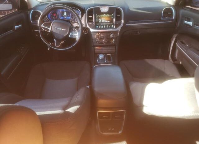 
								2019 Chrysler 300 tourin full									