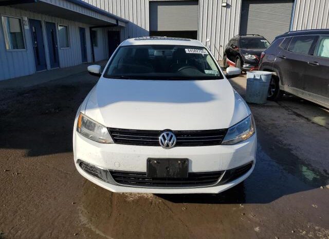 
								2014 Volkswagen Jetta se full									