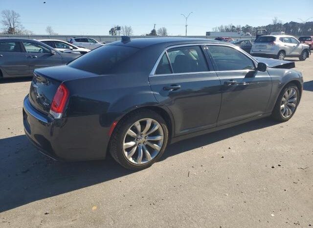 
								2019 Chrysler 300 full									