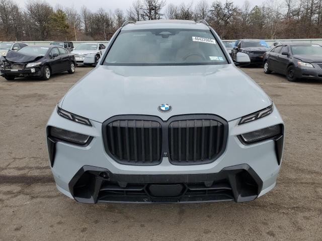 2023 BMW X7