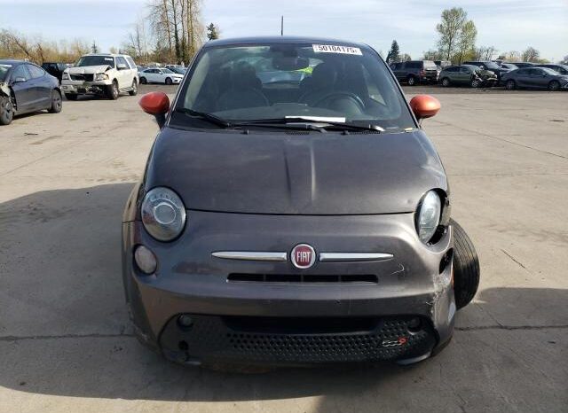 
								2016 Fiat 500 full									