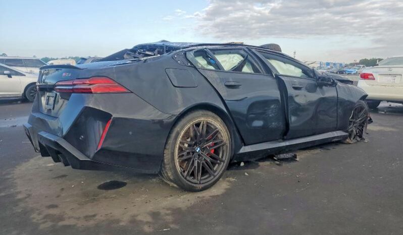 
								2026 BMW M5 full									