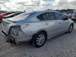 
										2014 Nissan Altima 2.5 full									