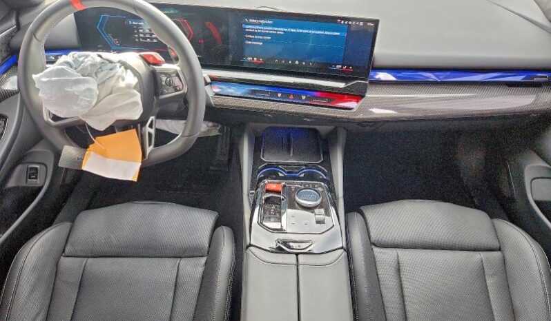 
								2026 BMW M5 full									