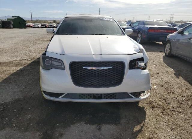 
								2015 Chrysler 300 full									