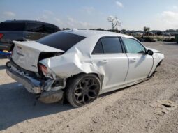 
										2017 Chrysler 300 full									