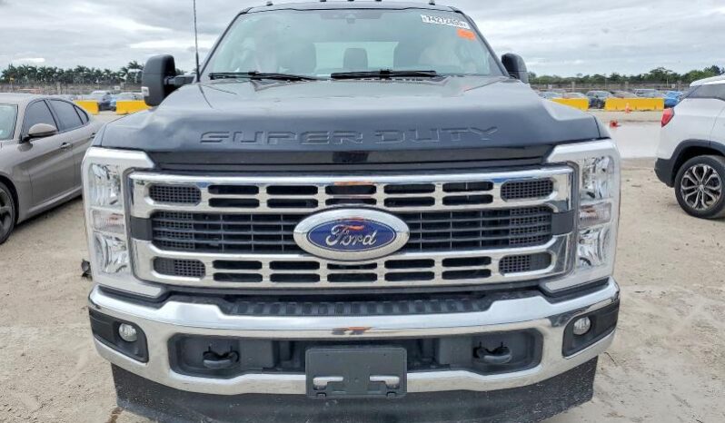 
								2025 Ford F350 full									
