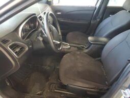 
										2013 Chrysler 200 lx full									