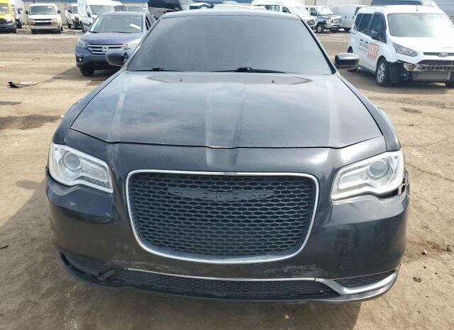 
								2015 Chrysler 300 full									