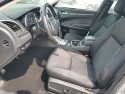 
										2019 Chrysler 300 full									