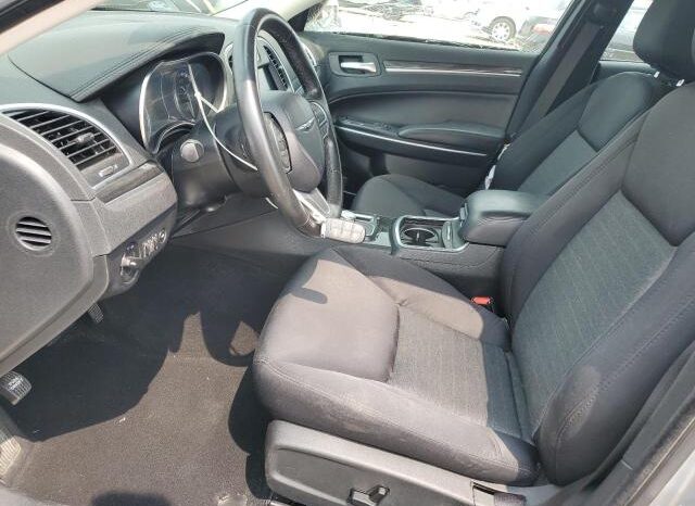 
								2019 Chrysler 300 full									