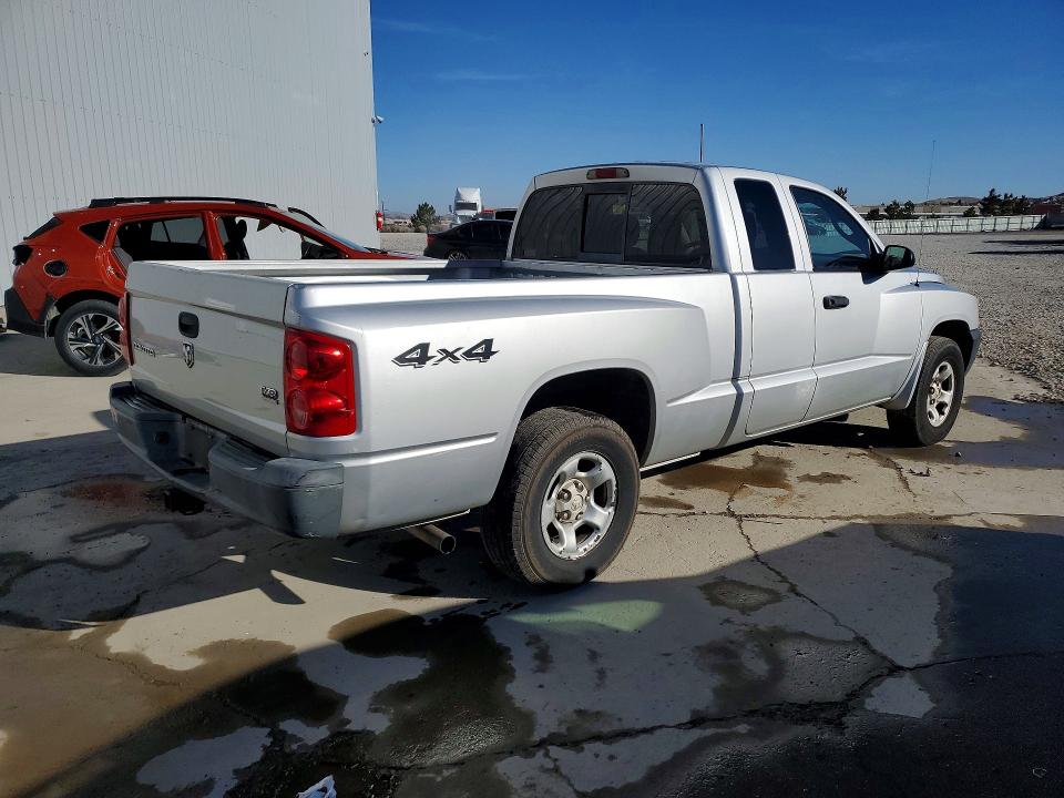 2005 Dodge Dakota