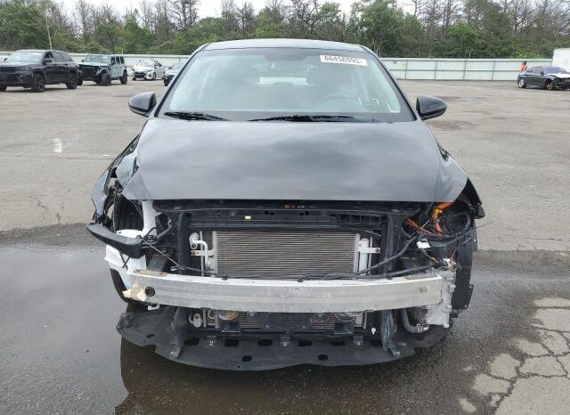 
								Hyundai IONIQ full									