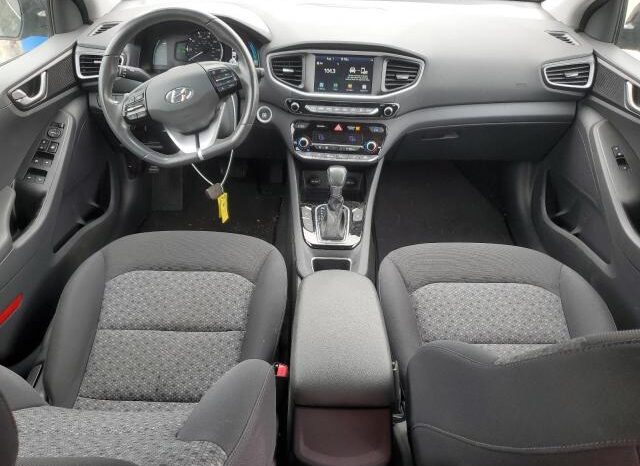 
								Hyundai IONIQ full									