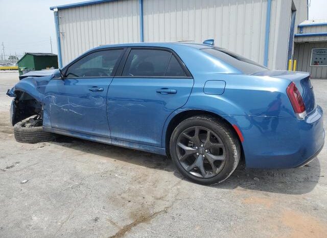 
								2022 Chrysler 300 full									