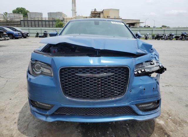 
								2022 Chrysler 300 full									