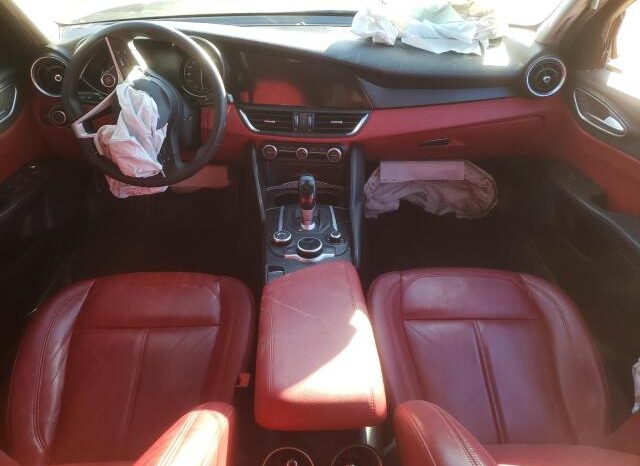 
								2017 Alfa romeo Giulia full									