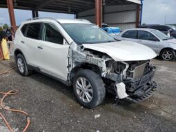 
										2015 Nissan Rogue s full									