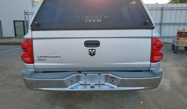 
								2005 Dodge Dakota full									