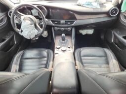 
										2017 Alfa romeo Giulia full									
