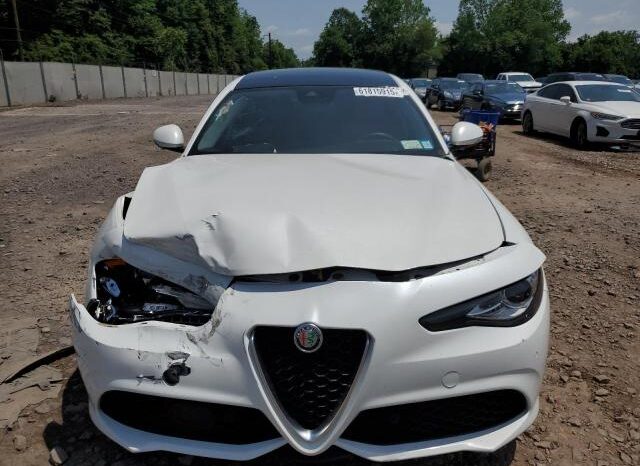 
								2017 Alfa romeo Giulia full									